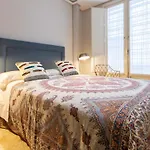 Alkazar Gardens Old Town 6 Pax
